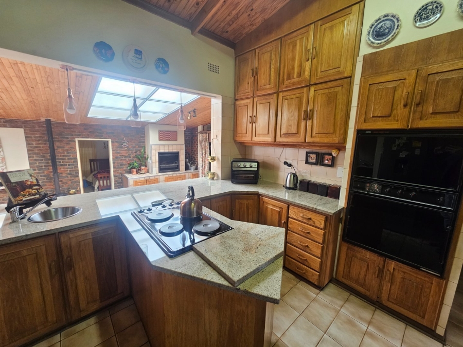 5 Bedroom Property for Sale in Panorama Free State